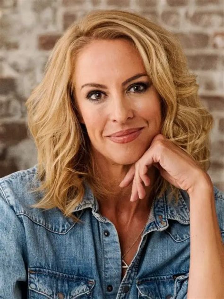 Courtney Next Door Height, Weight, Net Worth, Age, Birthday, Wikipedia, Who, Nationality, Biography