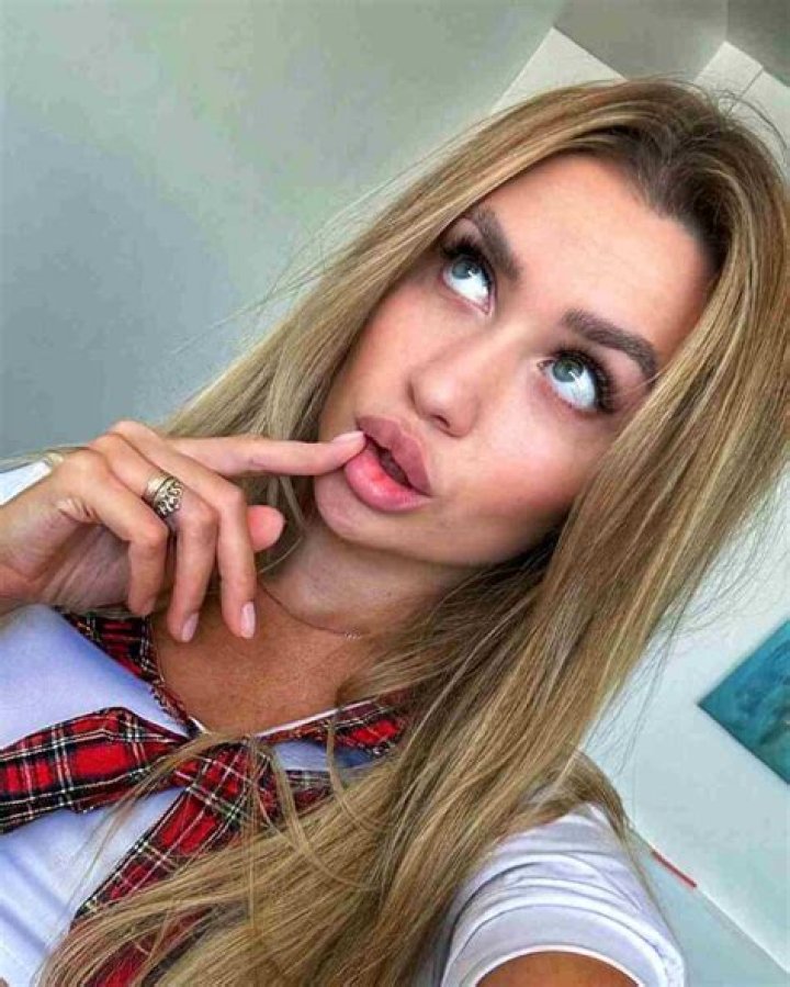 
Hayisaer Maheshate Height, Weight, Net Worth, Age, Birthday, Wikipedia, Who, Nationality, Biography 