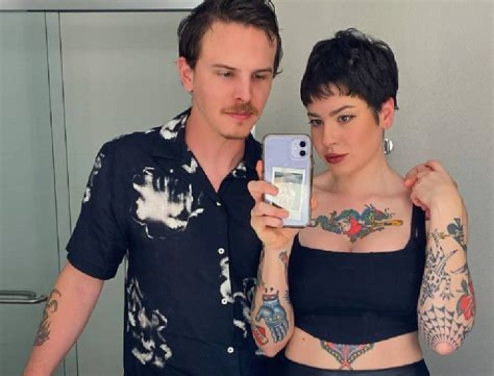 iDubbbz Wife Anisa Jomha Supports and Takes Pride on His Famous YouTube Career