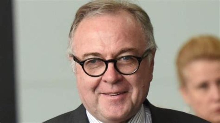 
Michael Yabsley Height, Weight, Net Worth, Age, Birthday, Wikipedia, Who, Nationality, Biography 