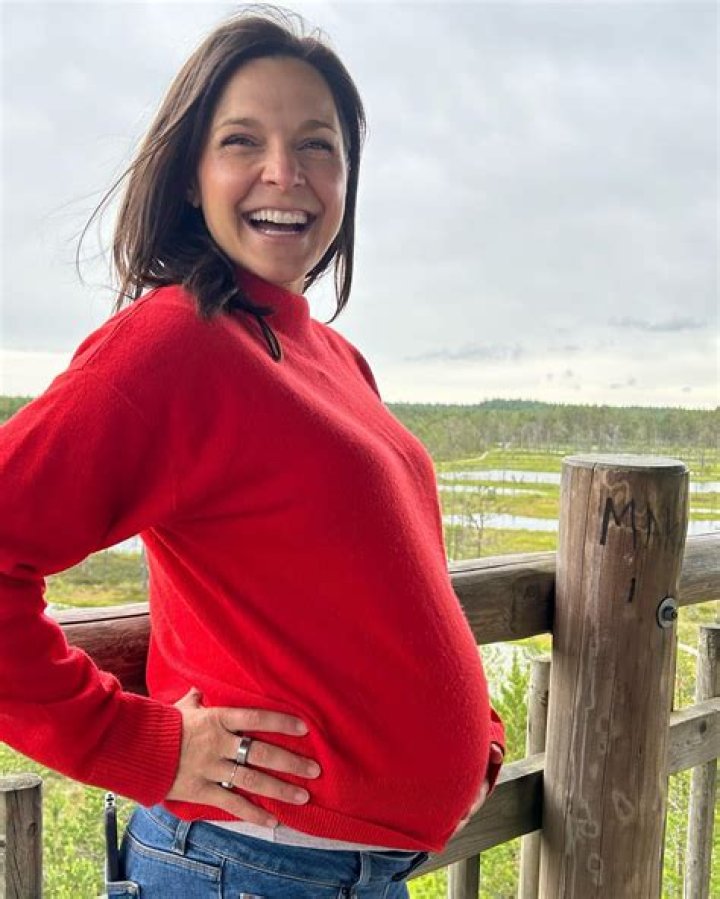 
Why Fans Think ABC News Correspondent Maggie Rulli Is Pregnant! Confusion Explained 